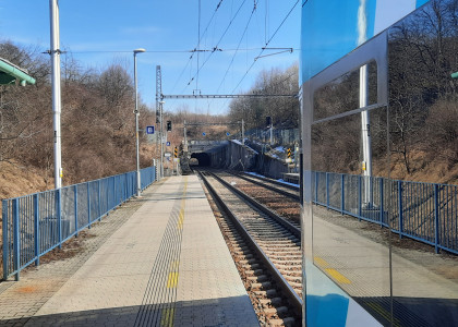 Osobní vlaky se vrací na trať Horní Lideč - Púchov