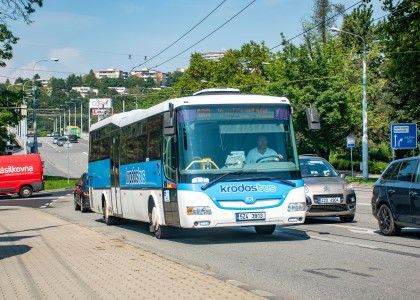 Autobusová doprava ve Zlínském kraji 2025: Přejmenované zastávky i posílení spojů